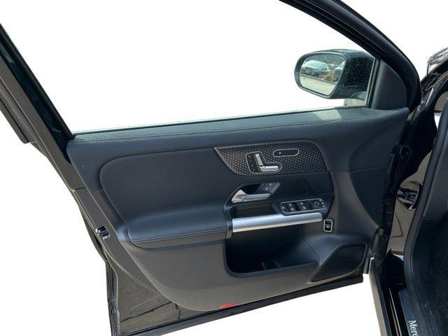 new 2025 Mercedes-Benz GLA 250 car, priced at $41,495