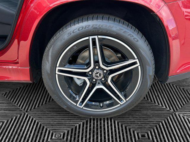 new 2025 Mercedes-Benz GLS 450 car, priced at $105,220