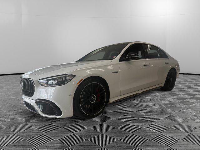 new 2025 Mercedes-Benz AMG S 63 E car, priced at $197,550