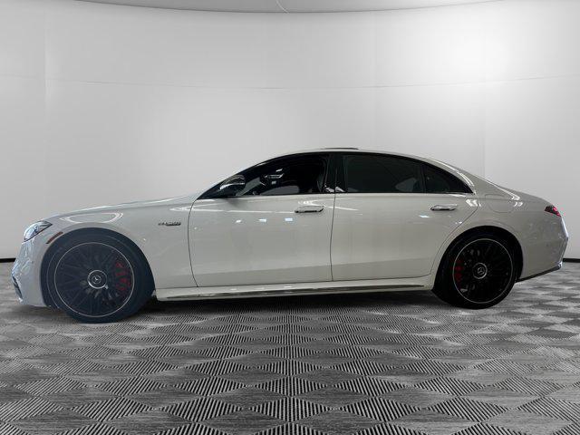 new 2025 Mercedes-Benz AMG S 63 E car, priced at $197,550