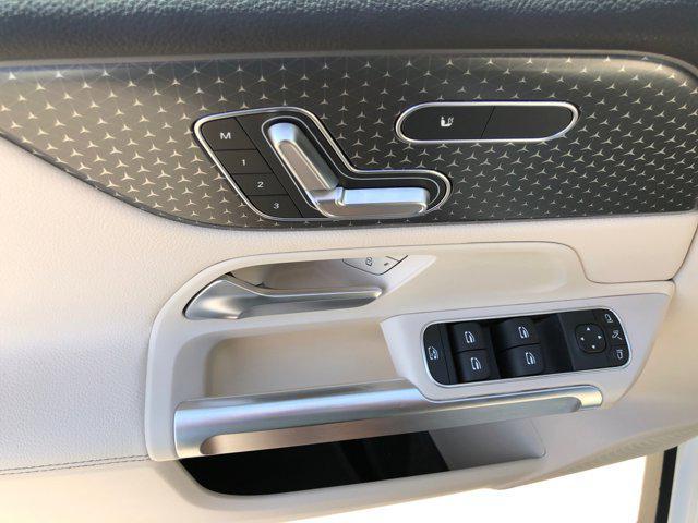 new 2025 Mercedes-Benz GLB 250 car, priced at $49,595
