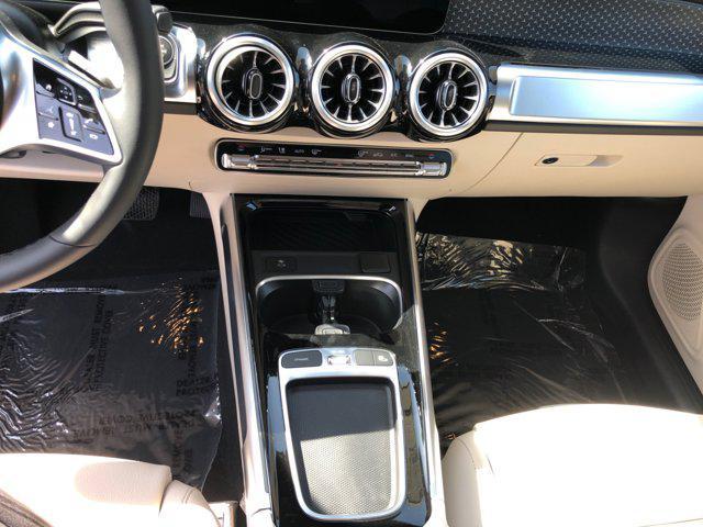 new 2025 Mercedes-Benz GLB 250 car, priced at $49,595