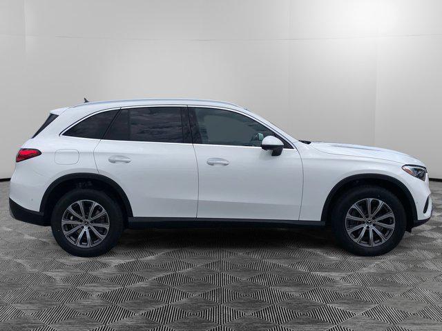 new 2025 Mercedes-Benz GLC 300 car, priced at $57,190
