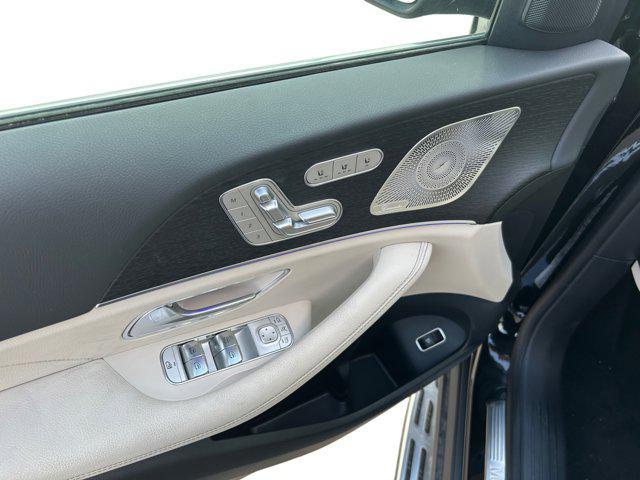 new 2025 Mercedes-Benz GLS 450 car, priced at $96,870