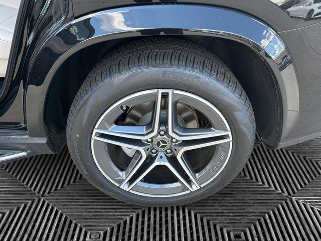new 2025 Mercedes-Benz GLS 450 car, priced at $96,870