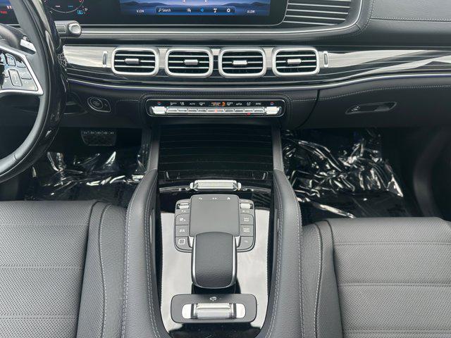 new 2025 Mercedes-Benz GLE 580 car, priced at $106,660