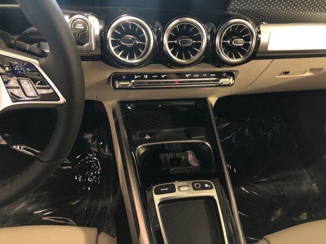 new 2025 Mercedes-Benz GLB 250 car, priced at $54,945
