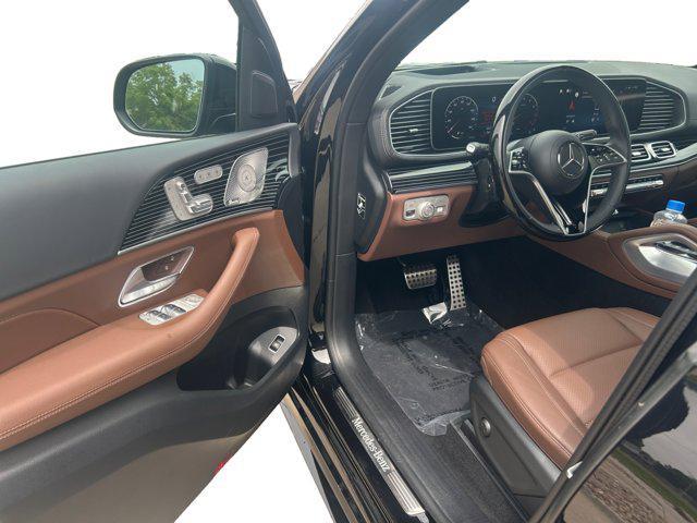 new 2025 Mercedes-Benz GLS 450 car, priced at $99,200