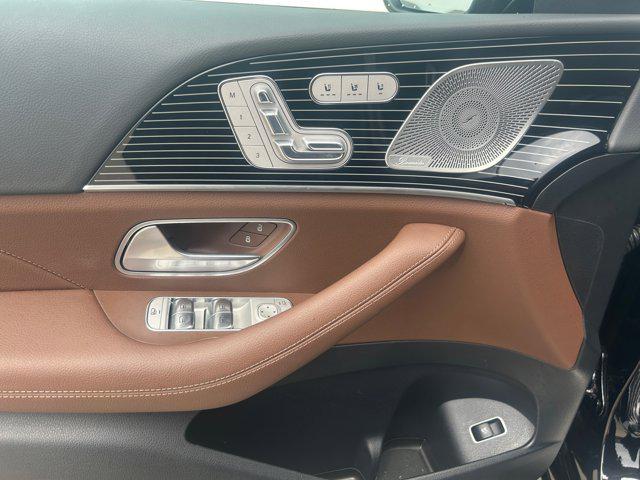 new 2025 Mercedes-Benz GLS 450 car, priced at $99,200