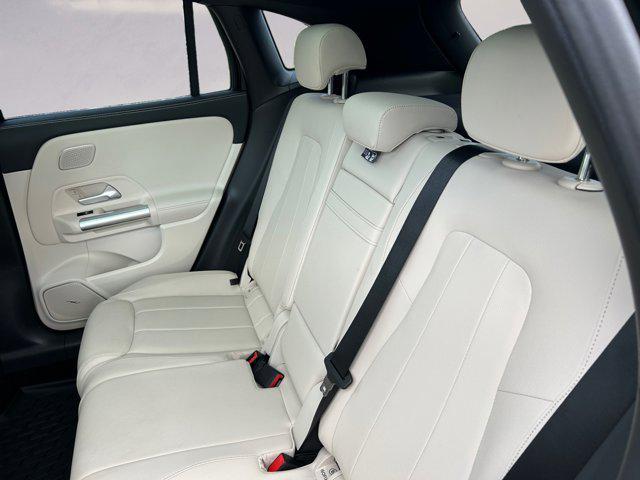 new 2025 Mercedes-Benz GLA 250 car, priced at $44,450