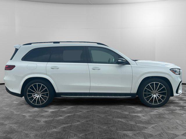 new 2025 Mercedes-Benz GLS 580 car, priced at $123,075