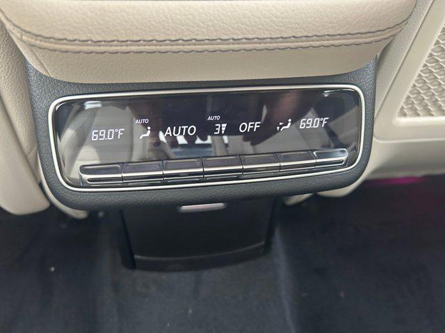 new 2025 Mercedes-Benz GLS 580 car, priced at $123,075