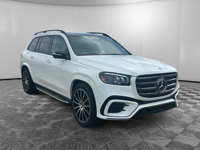 new 2025 Mercedes-Benz GLS 580 car, priced at $123,075