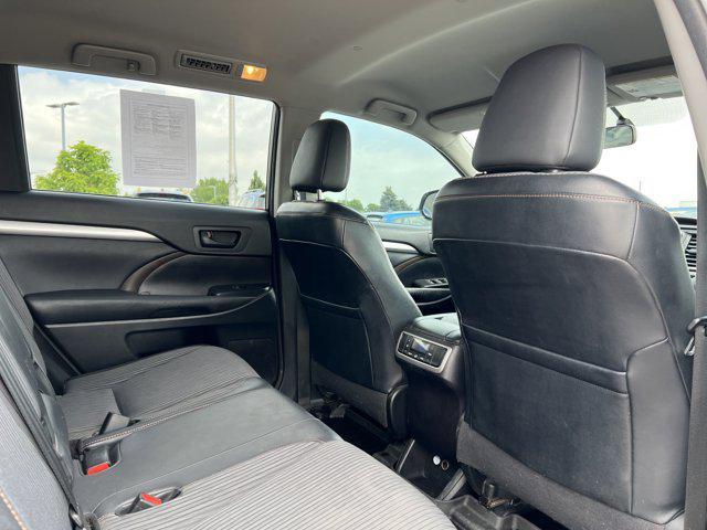 used 2014 Toyota Highlander car, priced at $12,991