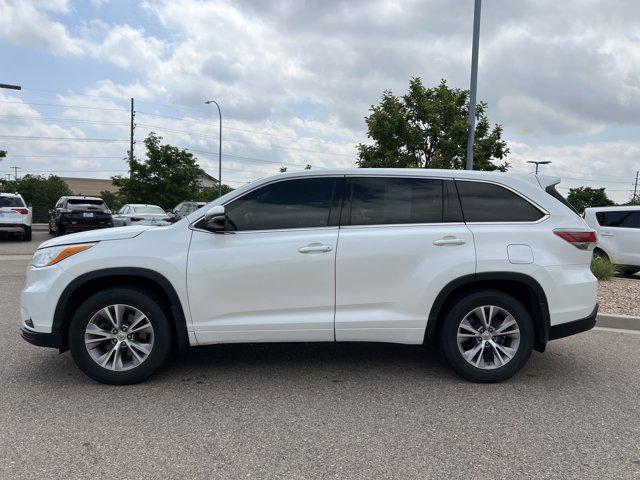 used 2014 Toyota Highlander car, priced at $12,991