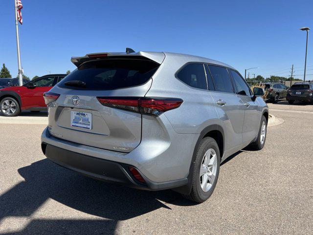 used 2022 Toyota Highlander car, priced at $26,788