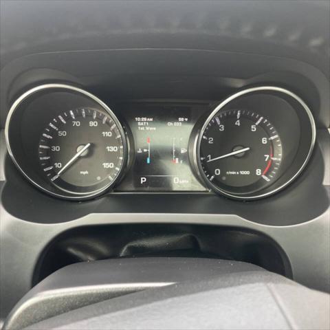 used 2015 Land Rover Range Rover Evoque car, priced at $13,900