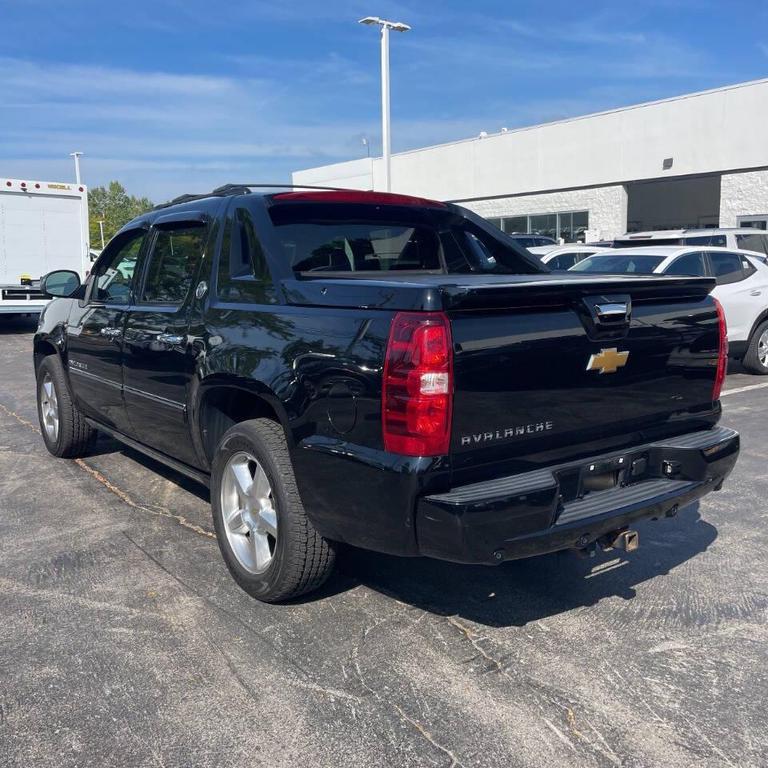 used 2013 Chevrolet Avalanche car, priced at $20,500
