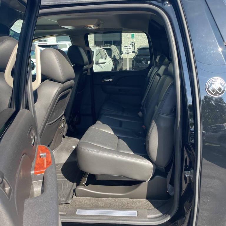 used 2013 Chevrolet Avalanche car, priced at $20,500