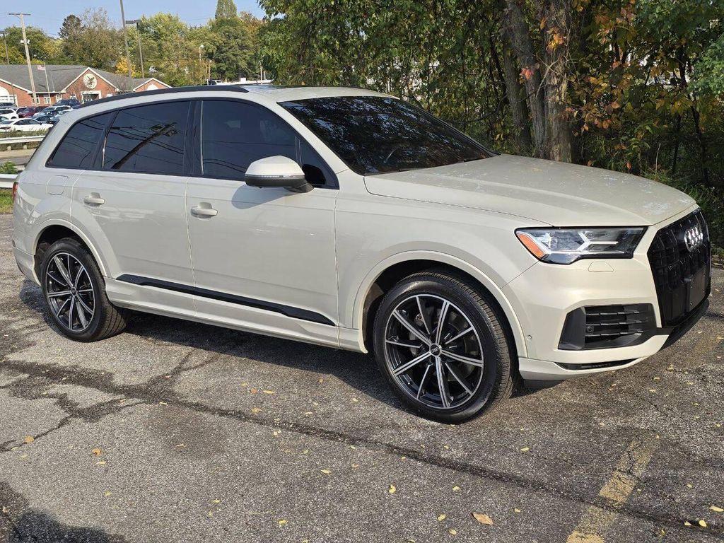 used 2021 Audi Q7 car, priced at $22,900