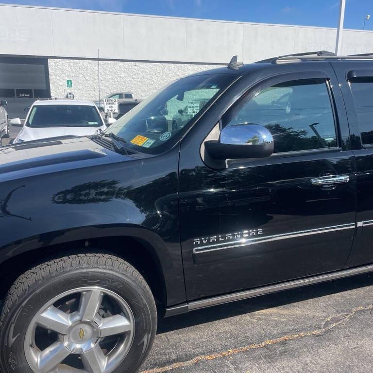 used 2013 Chevrolet Avalanche car, priced at $19,700