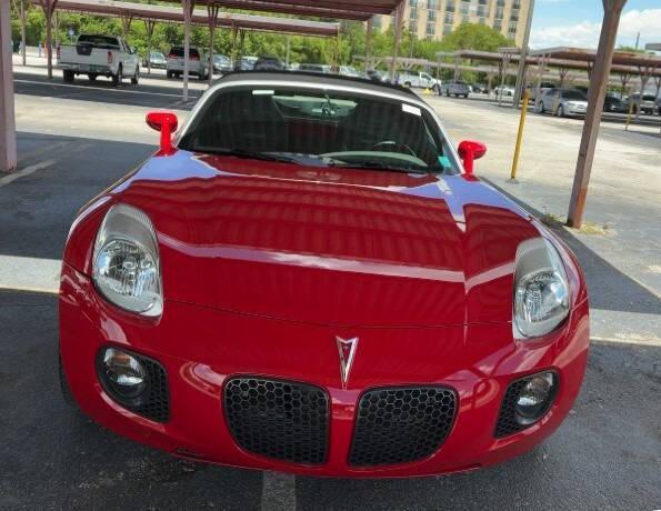 used 2007 Pontiac Solstice car, priced at $13,800