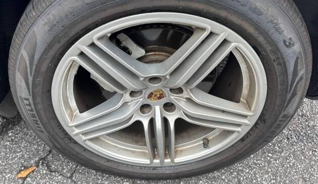 used 2015 Porsche Macan car, priced at $19,300