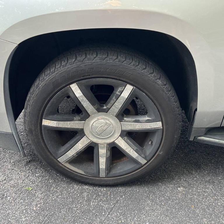 used 2016 Cadillac Escalade ESV car, priced at $30,990