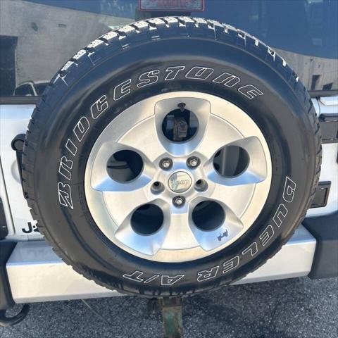 used 2015 Jeep Wrangler Unlimited car, priced at $16,500