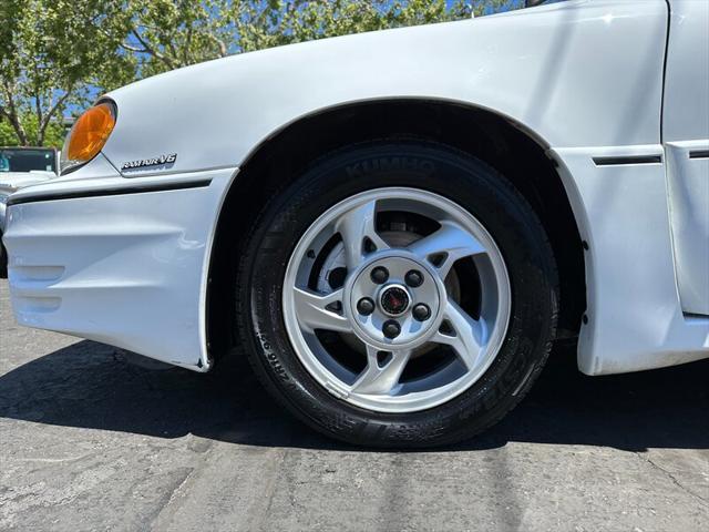 used 2002 Pontiac Grand Am car, priced at $5,995