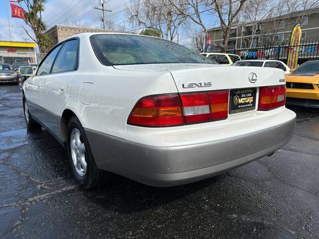 used 1998 Lexus ES 300 car, priced at $7,995