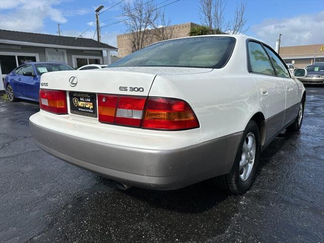 used 1998 Lexus ES 300 car, priced at $7,995
