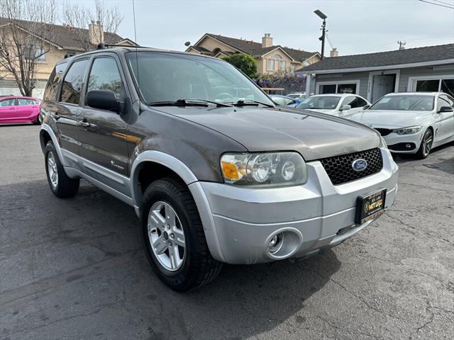 used 2006 Ford Escape Hybrid car, priced at $5,500