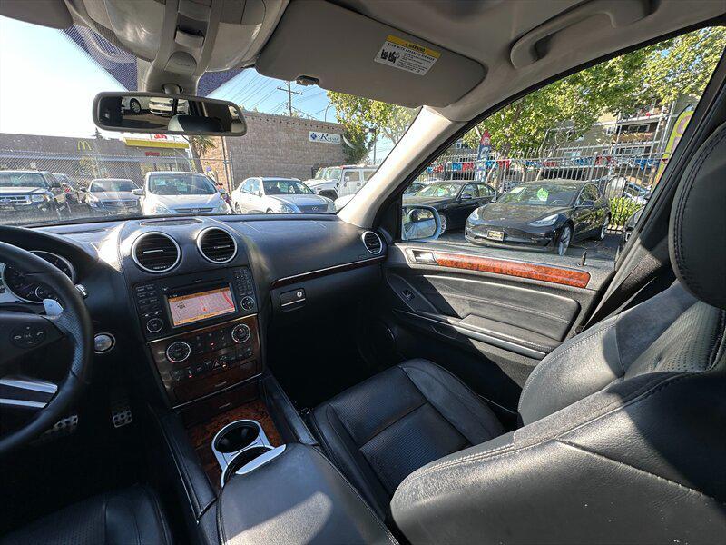used 2009 Mercedes-Benz M-Class car, priced at $8,995