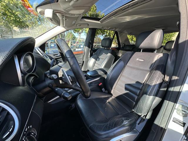 used 2009 Mercedes-Benz M-Class car, priced at $10,995