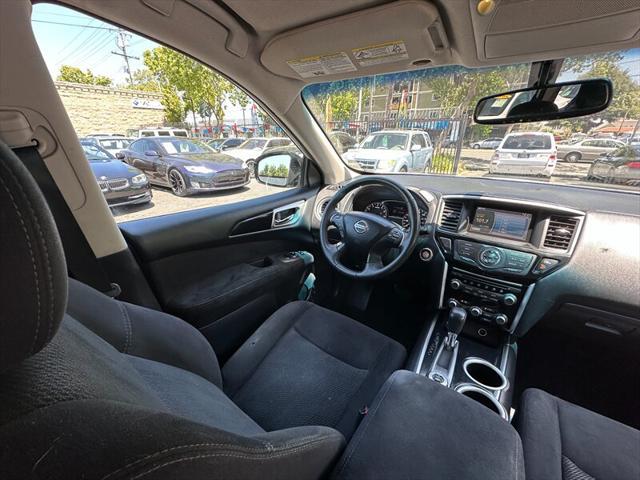 used 2016 Nissan Pathfinder car, priced at $9,995