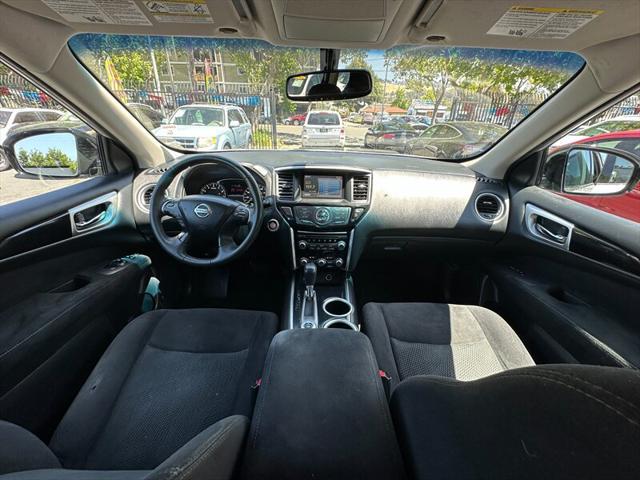 used 2016 Nissan Pathfinder car, priced at $9,995