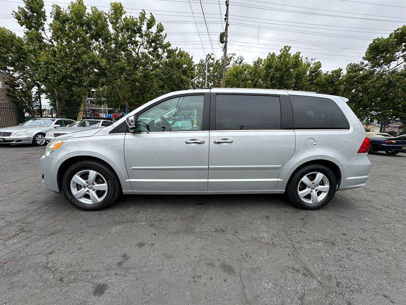 used 2010 Volkswagen Routan car, priced at $3,995