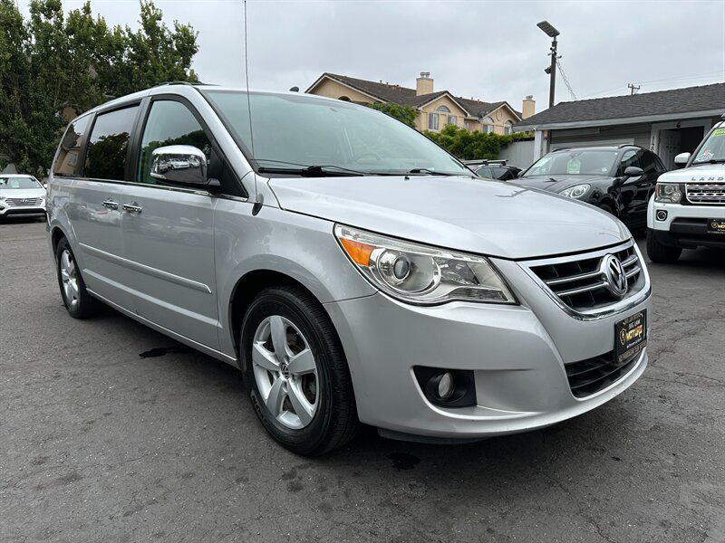 used 2010 Volkswagen Routan car, priced at $3,995