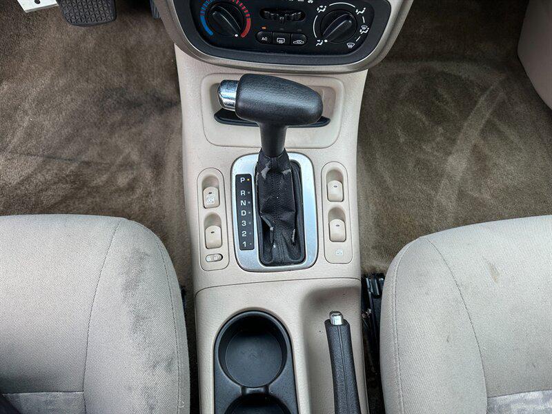 used 2005 Saturn L car, priced at $4,995
