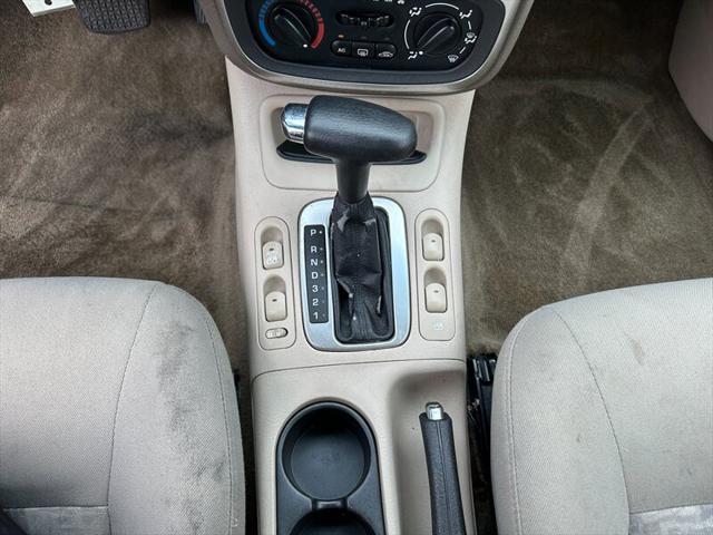 used 2005 Saturn L car, priced at $4,995