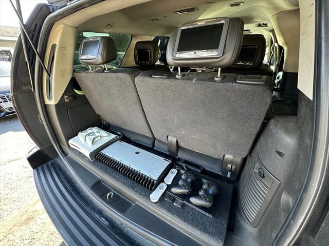 used 2007 Cadillac Escalade car, priced at $10,995