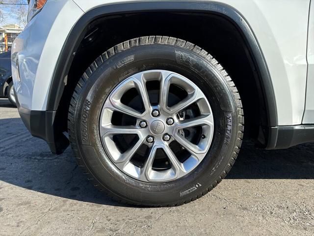 used 2015 Jeep Grand Cherokee car, priced at $13,995