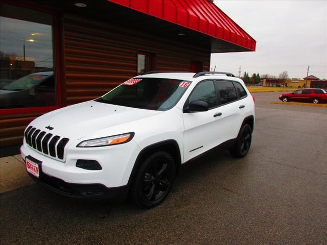 used 2016 Jeep Cherokee car, priced at $10,999