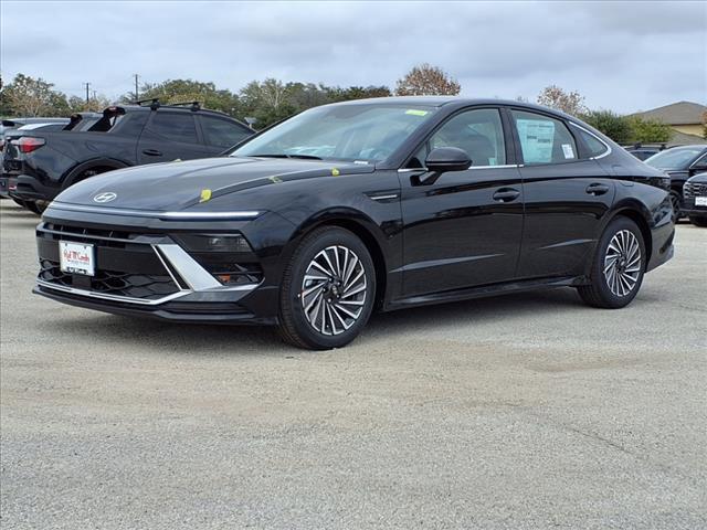 new 2025 Hyundai Sonata Hybrid car, priced at $31,680