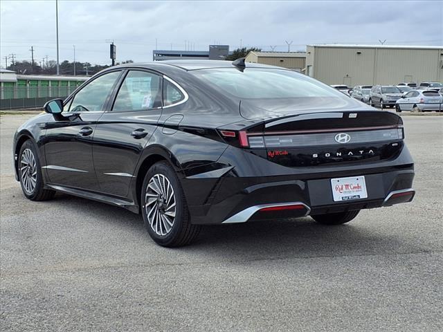 new 2025 Hyundai Sonata Hybrid car, priced at $31,680