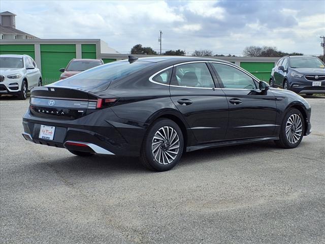 new 2025 Hyundai Sonata Hybrid car, priced at $31,680