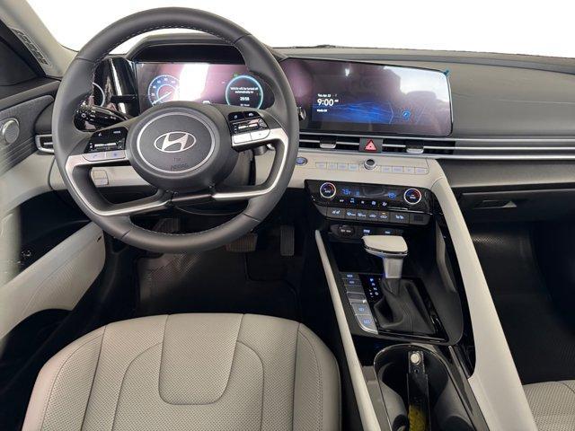 new 2025 Hyundai ELANTRA HEV car