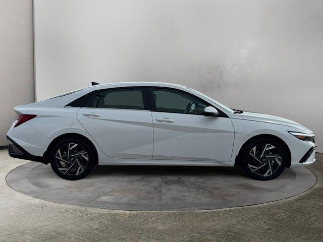 new 2025 Hyundai ELANTRA HEV car