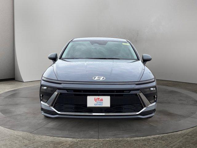 new 2025 Hyundai Sonata Hybrid car, priced at $30,670